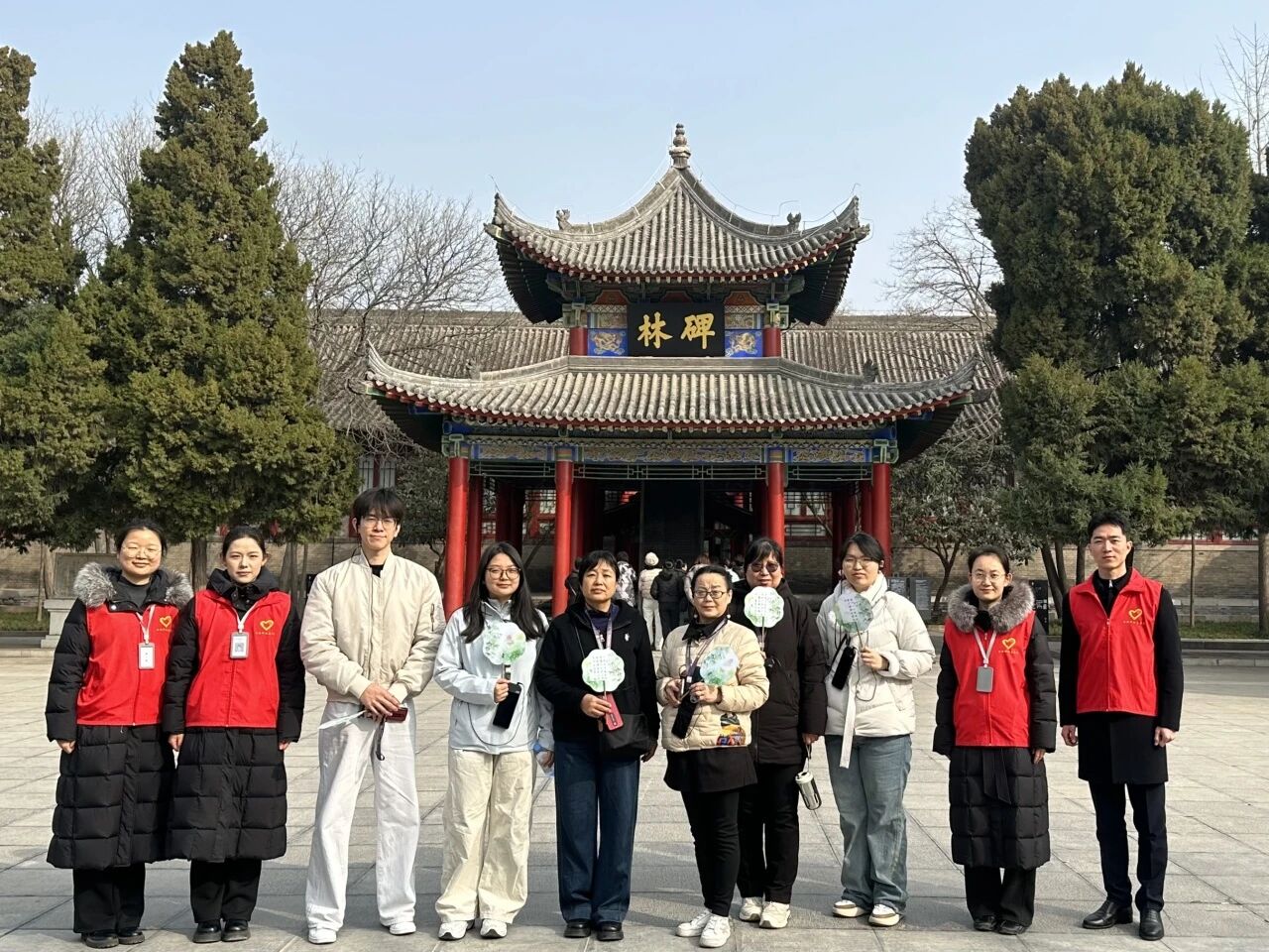 西安碑林博物馆开展“学雷锋”志愿服务活动(图1)